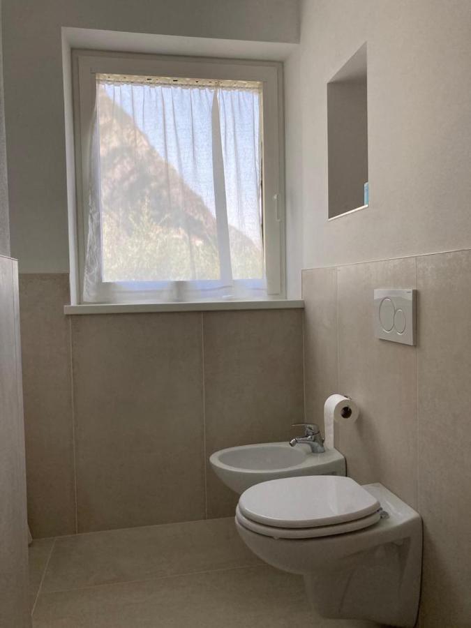 La Casa Sul Lago Apartments - Lemon Tree Apartment Limone sul Garda Exterior photo
